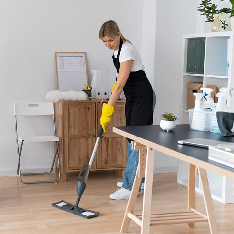 Hard floors machine-mopped at the end of a lease